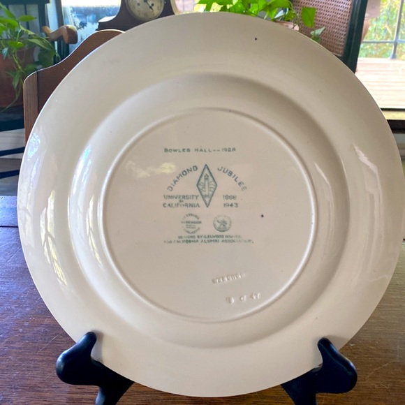 3 Wedgwood Diamond Jubilee University of California 1868-1943 Dinner Plates - Picture 8 of 13